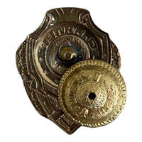 Sowjetisches Abzeichen „Ausgezeichneter Scharfschütze“, russische Militärauszeichnung „Hammer und Sichel“.
